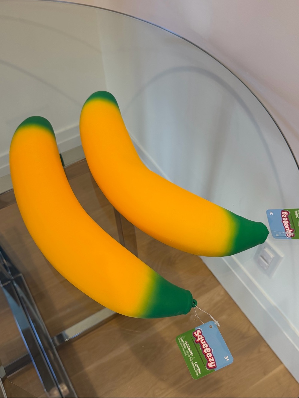 NWT VIRAL Sunny Days Squeezy banana